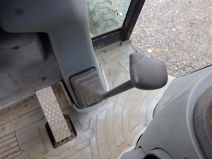 caterpillar-420d-image-37