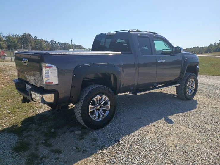2010-chevrolet-silverado-1500-image-10