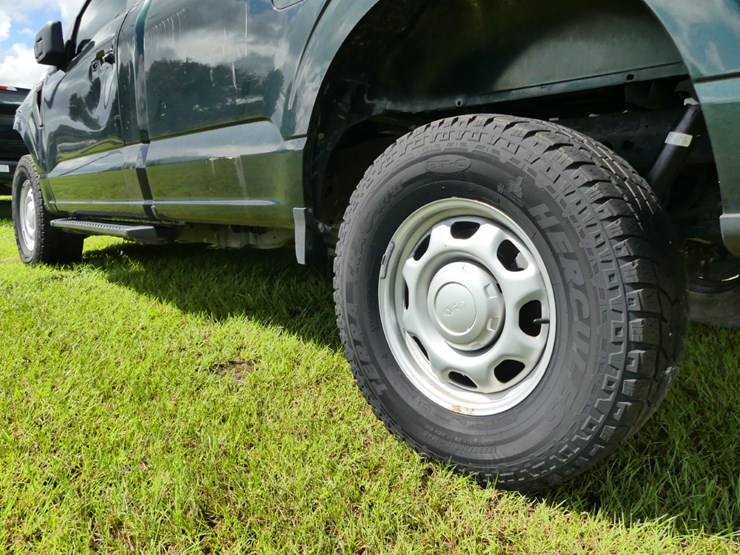2021-ford-f150-xl-image-7