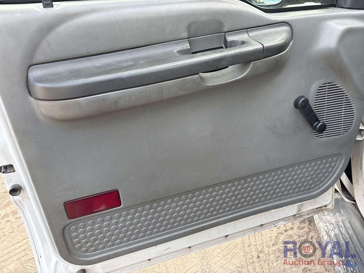 2003-ford-f550-image-6