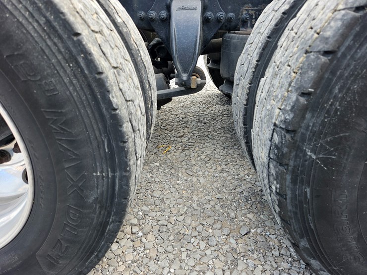 2017-freightliner-cascadia-125-image-93