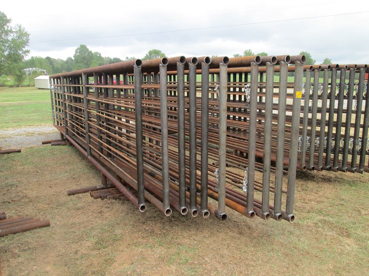 #71-•-(9)-freestanding-panels-&-(1)-gate-inv-#-29825-image-2