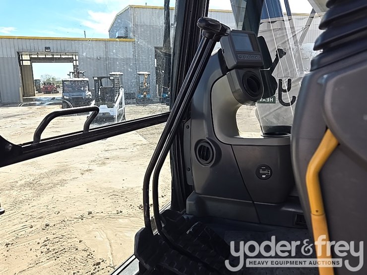 2018-caterpillar-313fl-image-63
