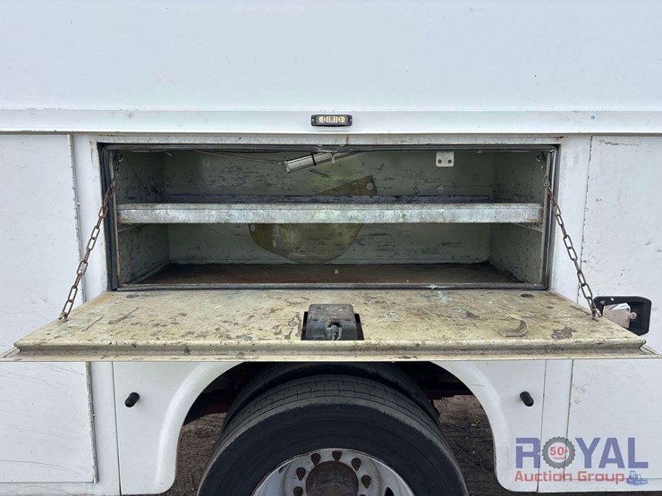 2016-ford-f550-image-29