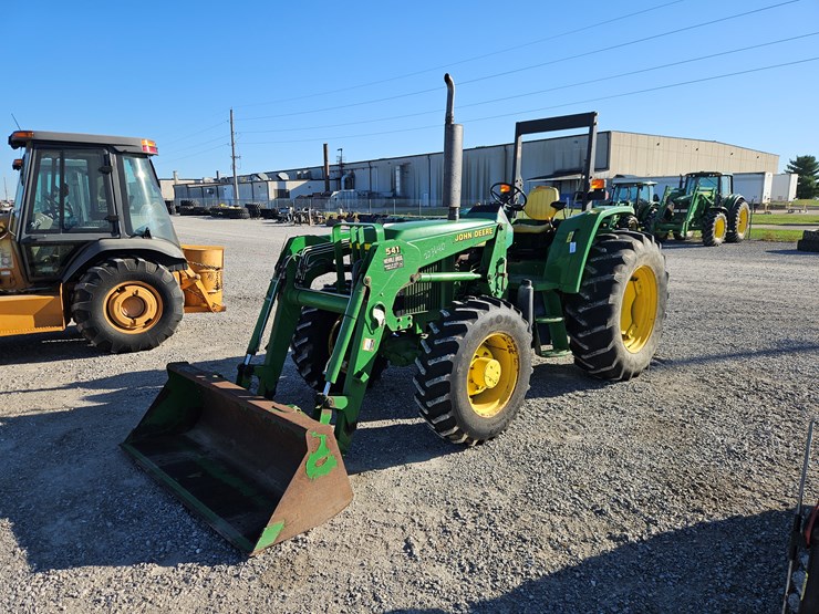 2003-john-deere-6403-image-1