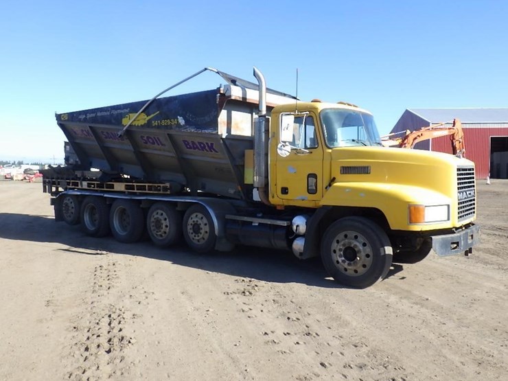 1999-mack-ch613-image-2