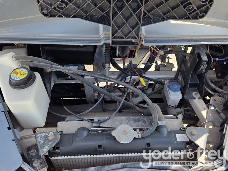 2018-club-car-carryall-1700-image-16
