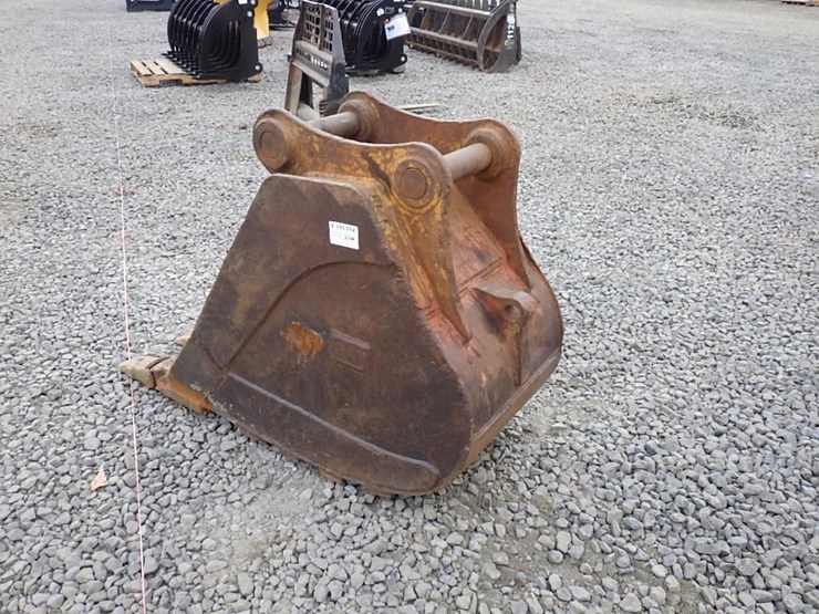 caterpillar-24-image-4