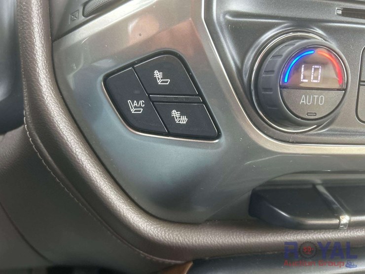 2014-chevrolet-silverado-image-28