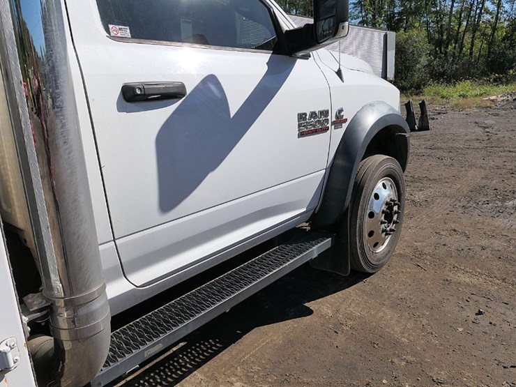 2013-dodge-ram-5500-service-truck,-sn:3c7wrnbl3dg528446,-cummins-diesel-(de-image-28