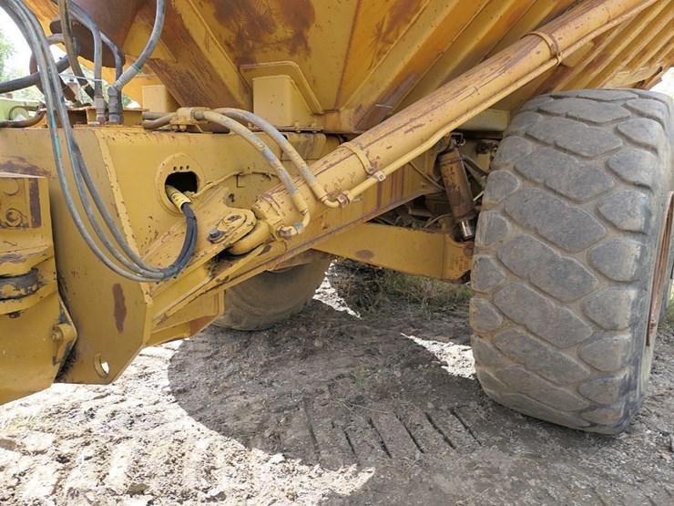 1994-caterpillar-d400d-image-11
