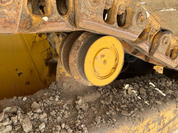 2016-komatsu-d61px-24-image-25