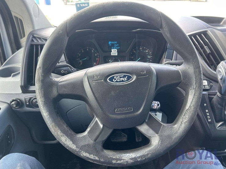 2016-ford-transit-image-13