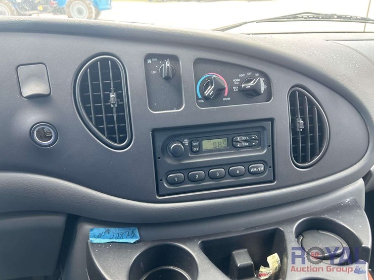 2006-ford-e350-image-14