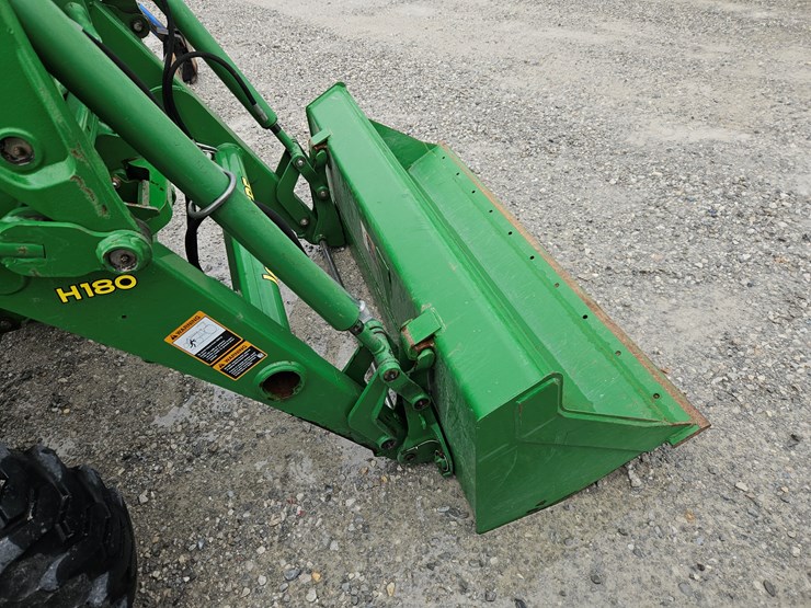 2015-john-deere-4044r-image-21