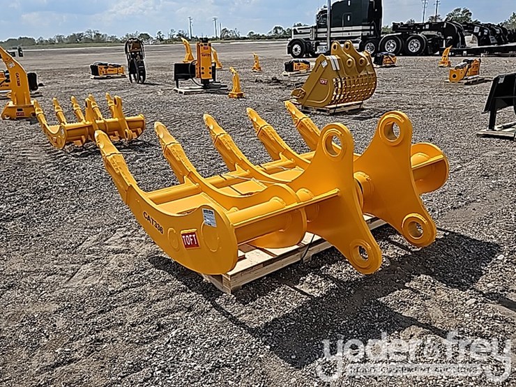2025-caterpillar-336-image-3