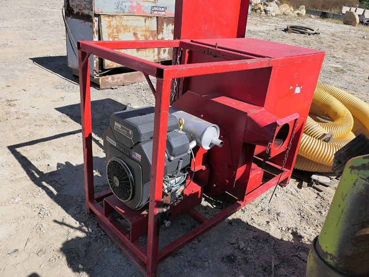 tgm-tailgate-straw-blower,-sn:40196118,-kohler-19hp-v-twin-gas,-hose-image-1