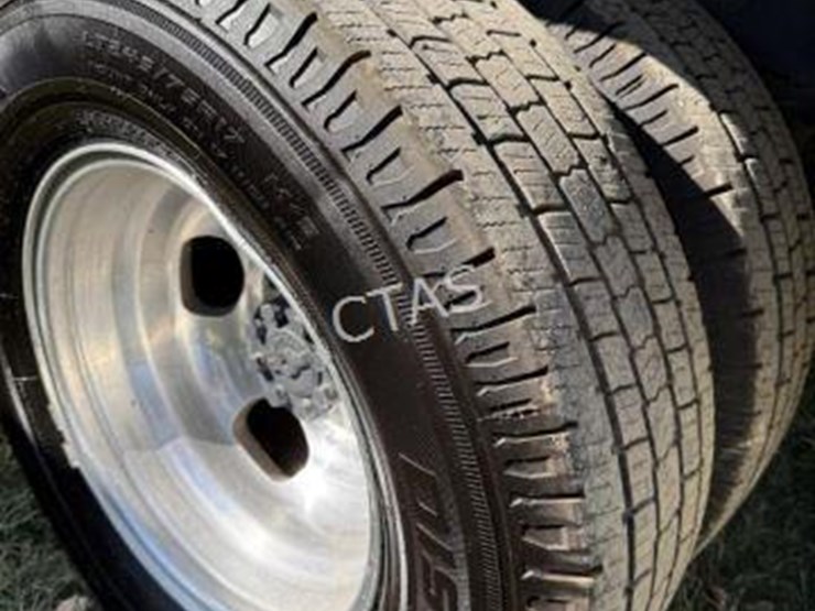 2023-ford-f350-image-16