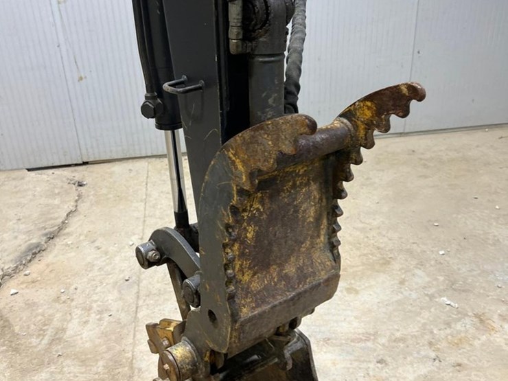 deere-27d-image-12