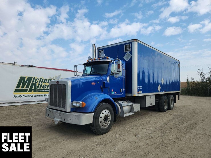 2008-peterbilt-365-image-1