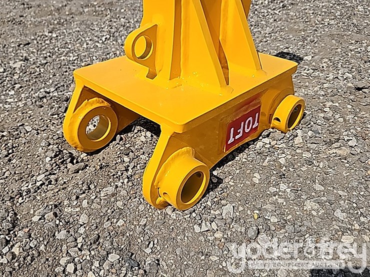 2025-caterpillar-305-image-9