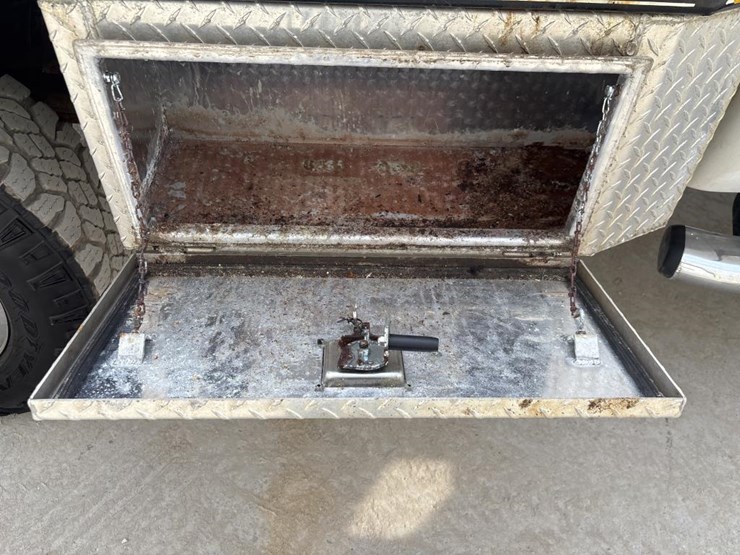 2008-ford-f350-image-16
