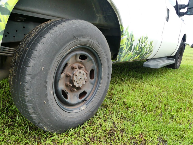 2015-ford-f250-xl-image-7