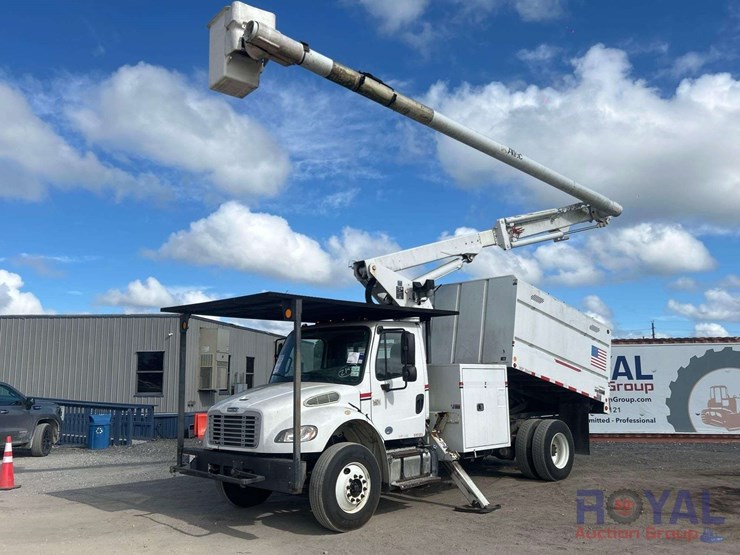 2015-freightliner-m2-106-altec-insulated-forestry-bucket-truck-image-2