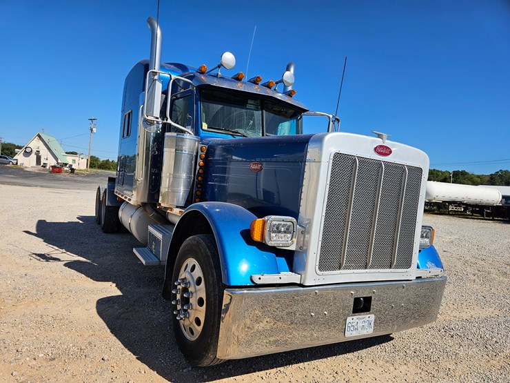 2007-peterbilt-379-image-21