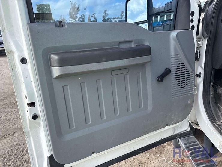 2016-ford-f550-image-6