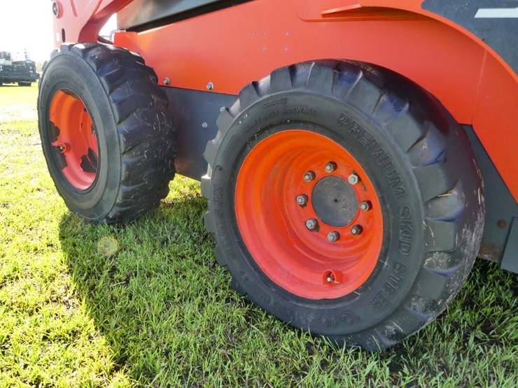 2021-kubota-ssv75-image-6