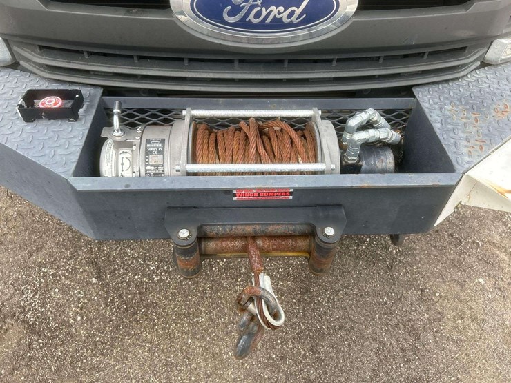 2017-ford-f550-image-46