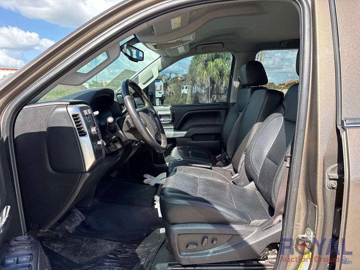 2015-chevrolet-silverado-3500-image-9