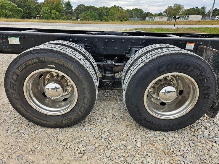 2008-sterling-l9500-image-72