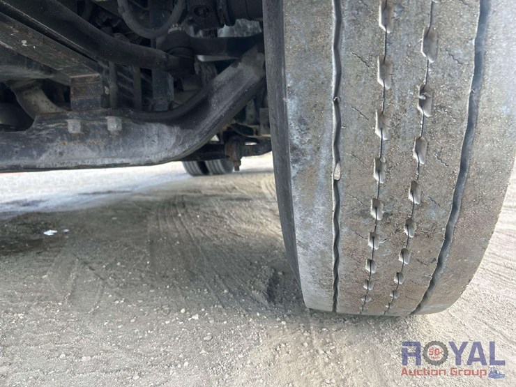 2017-ford-f650-image-28