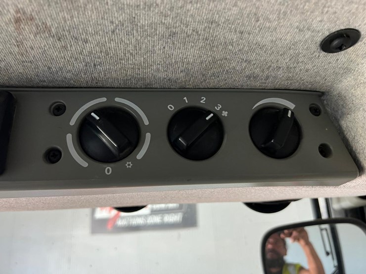agco-lt70-image-32