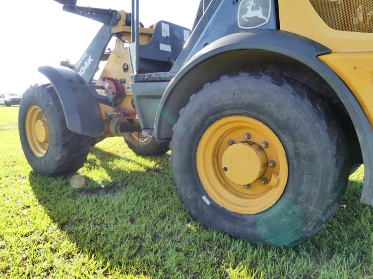 2015-deere-204k-image-7