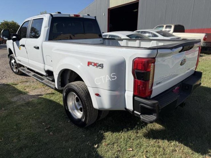 2023-ford-f350-image-15