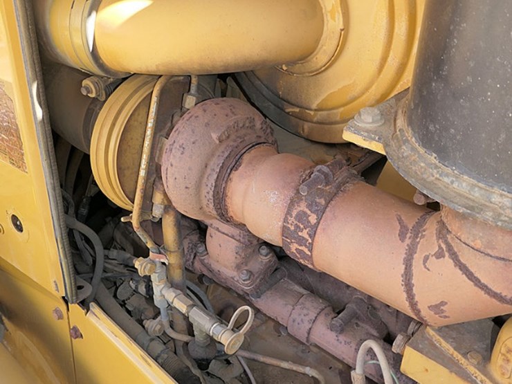 2004-caterpillar-d5n-image-28