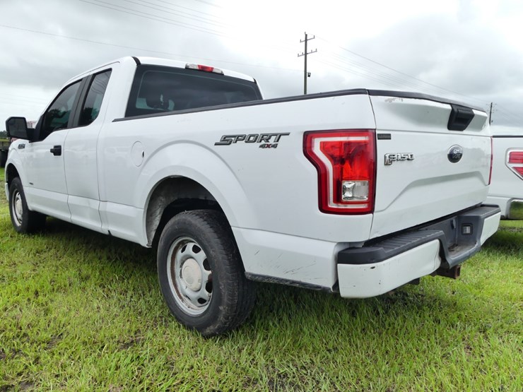 2015-ford-f150-xl-image-4