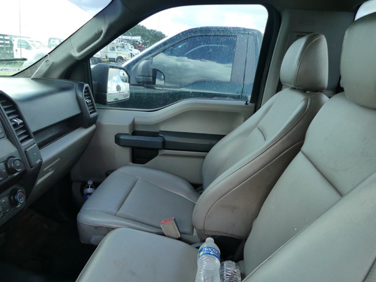 2020-ford-f150-xl-image-6