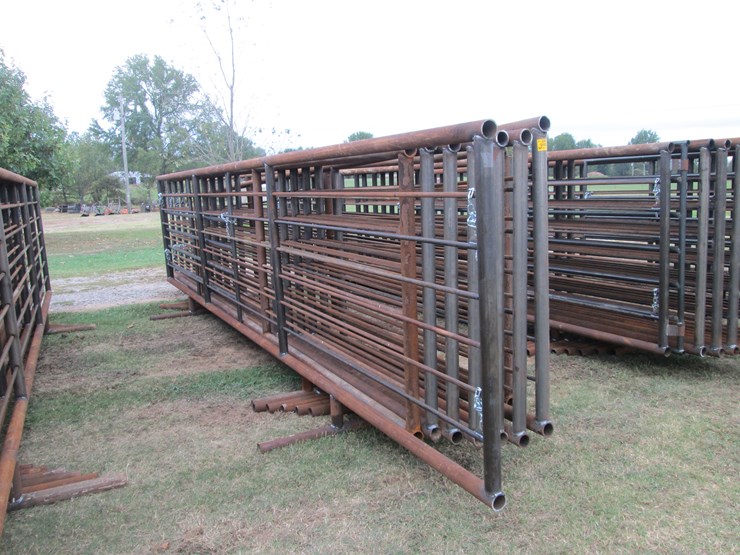 #64-•-(9)-freestanding-panels-&-(1)-gate-inv-#-29805-image-2
