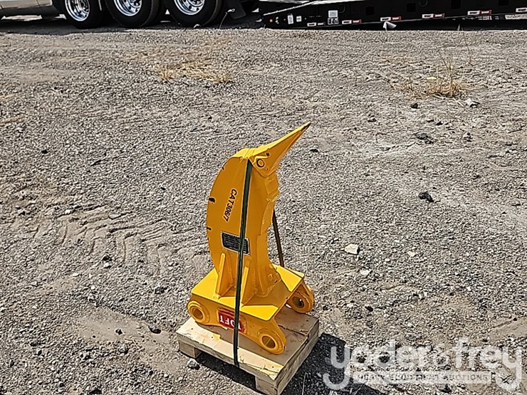 2025-caterpillar-305-image-7