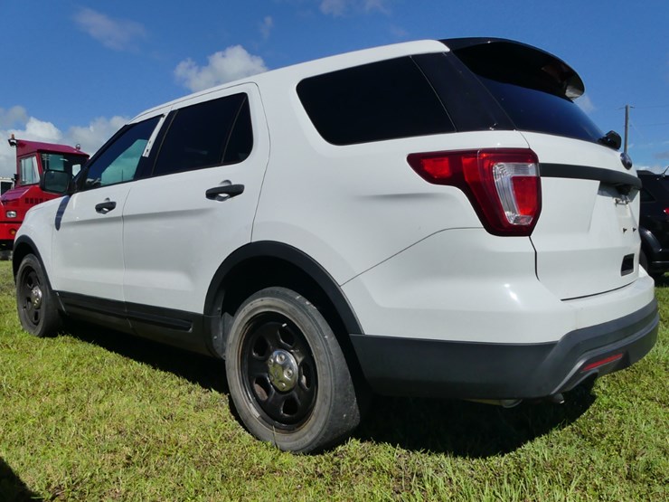 2017-ford-explorer-image-4