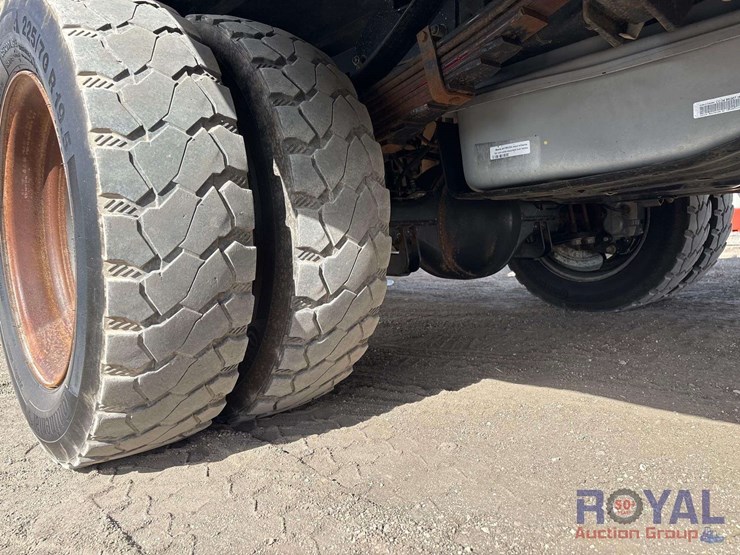 2015-ford-f550-image-27