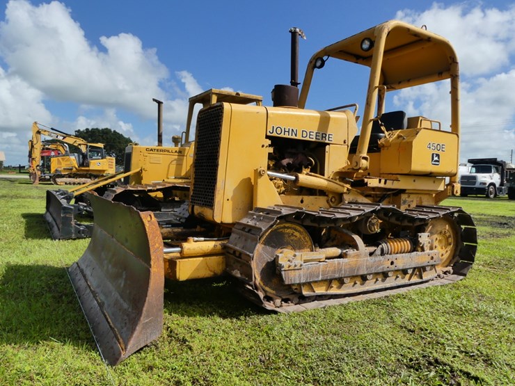 deere-450e-image-1