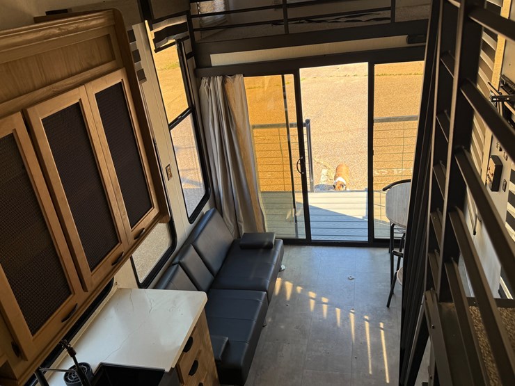 #6895-•-2024-forrest-river-timberwolf-mini-loft-camper-image-55