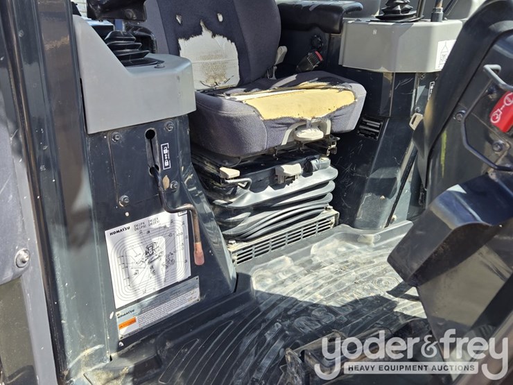 2018-komatsu-d61pxi-24-image-38