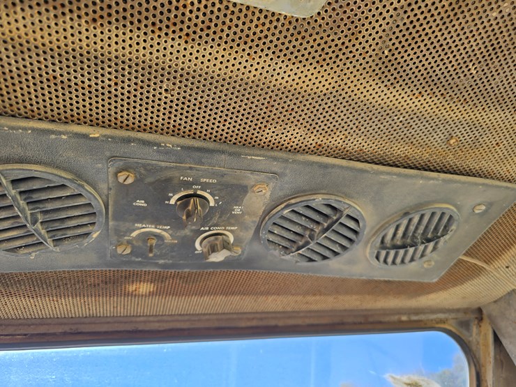 caterpillar-988b-image-100