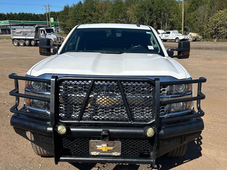 2019-chevrolet-silverado-3500hd-image-5